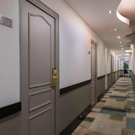 Inter-hotel Port Cassitel